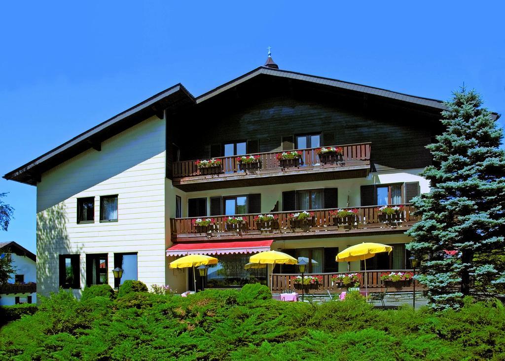 Gästehaus Lauterbacher Neumarkt am Wallersee Exterior foto